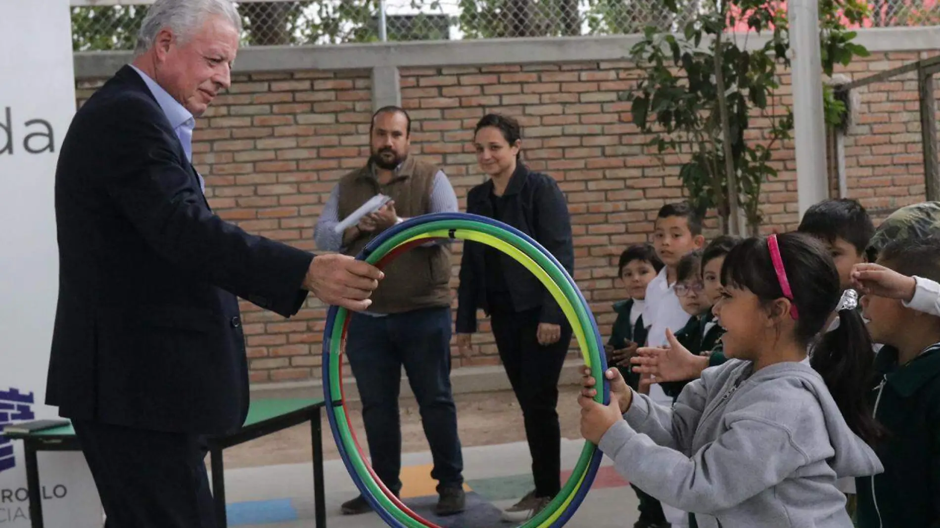 11 MIGUEL 2 Entrega Jorge Zermeño nueva barda perimetral en jardín de niños